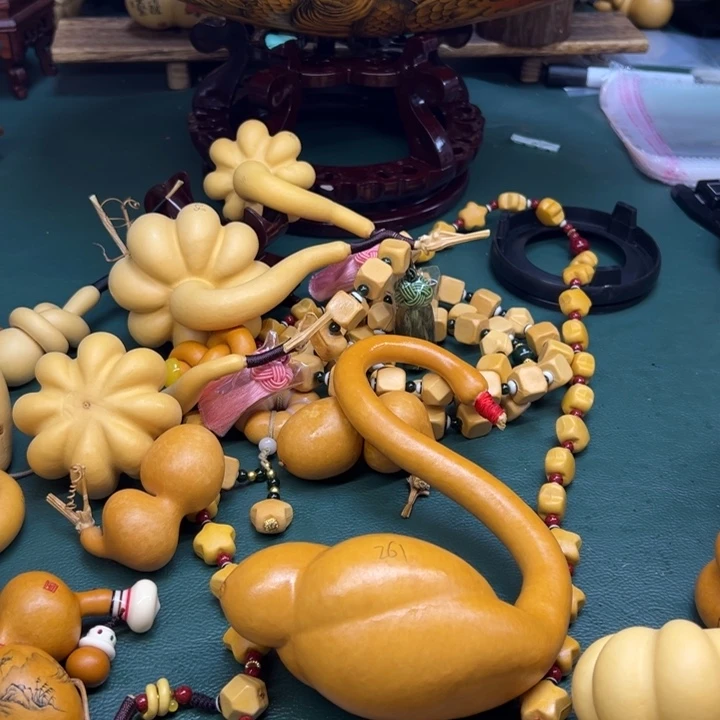 葫***）图鸡骨头兔兔咯啦咯哭唧唧