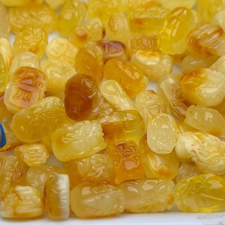 蜜蜡未镶嵌珠宝奇石微瑕放漏貔貅吊坠多样性发一