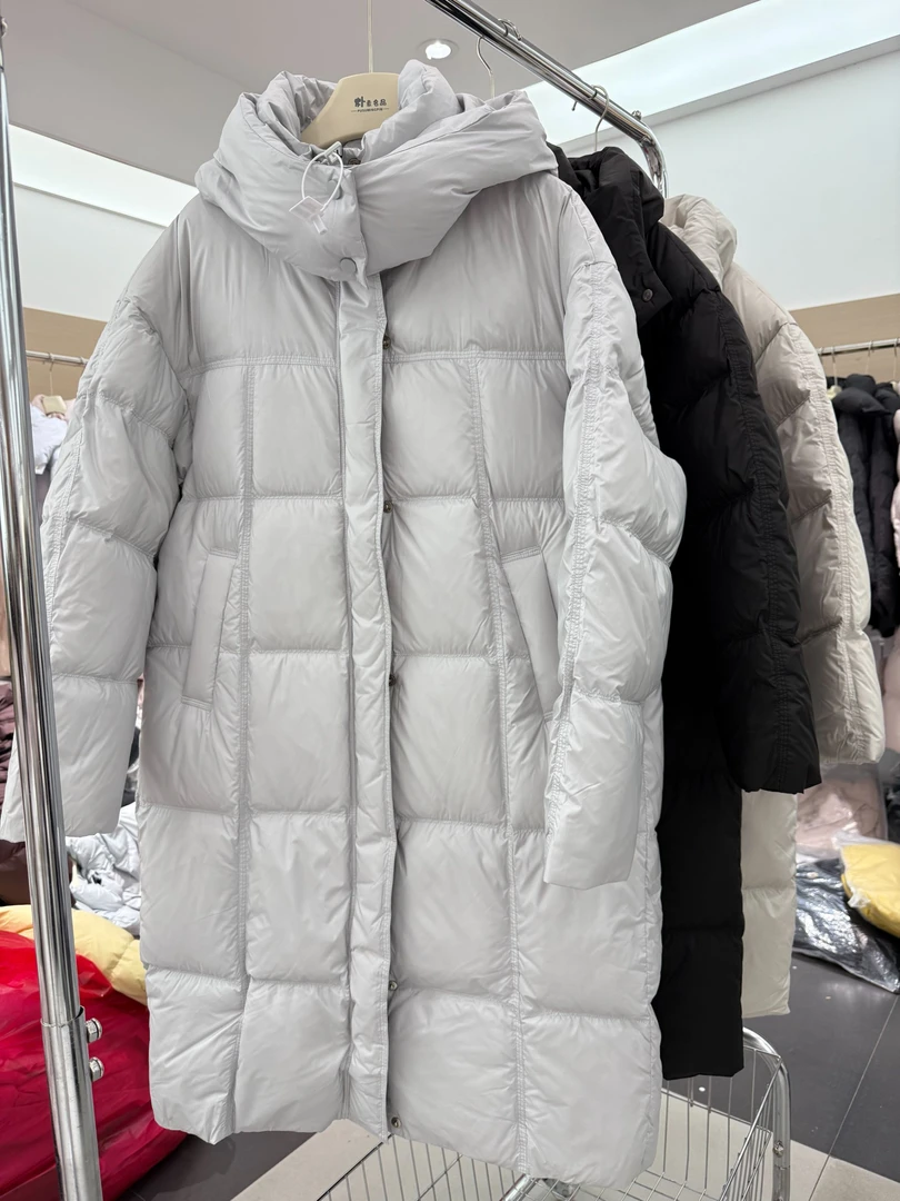 2025韩版宽松时尚气质连帽加厚保暖正品长款羽绒服