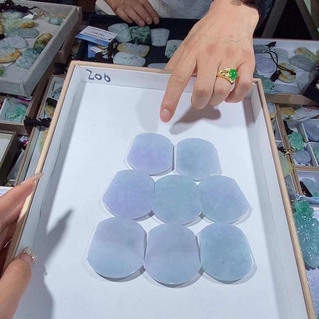 翡翠未镶嵌颈饰多样性仅发一件随机发货