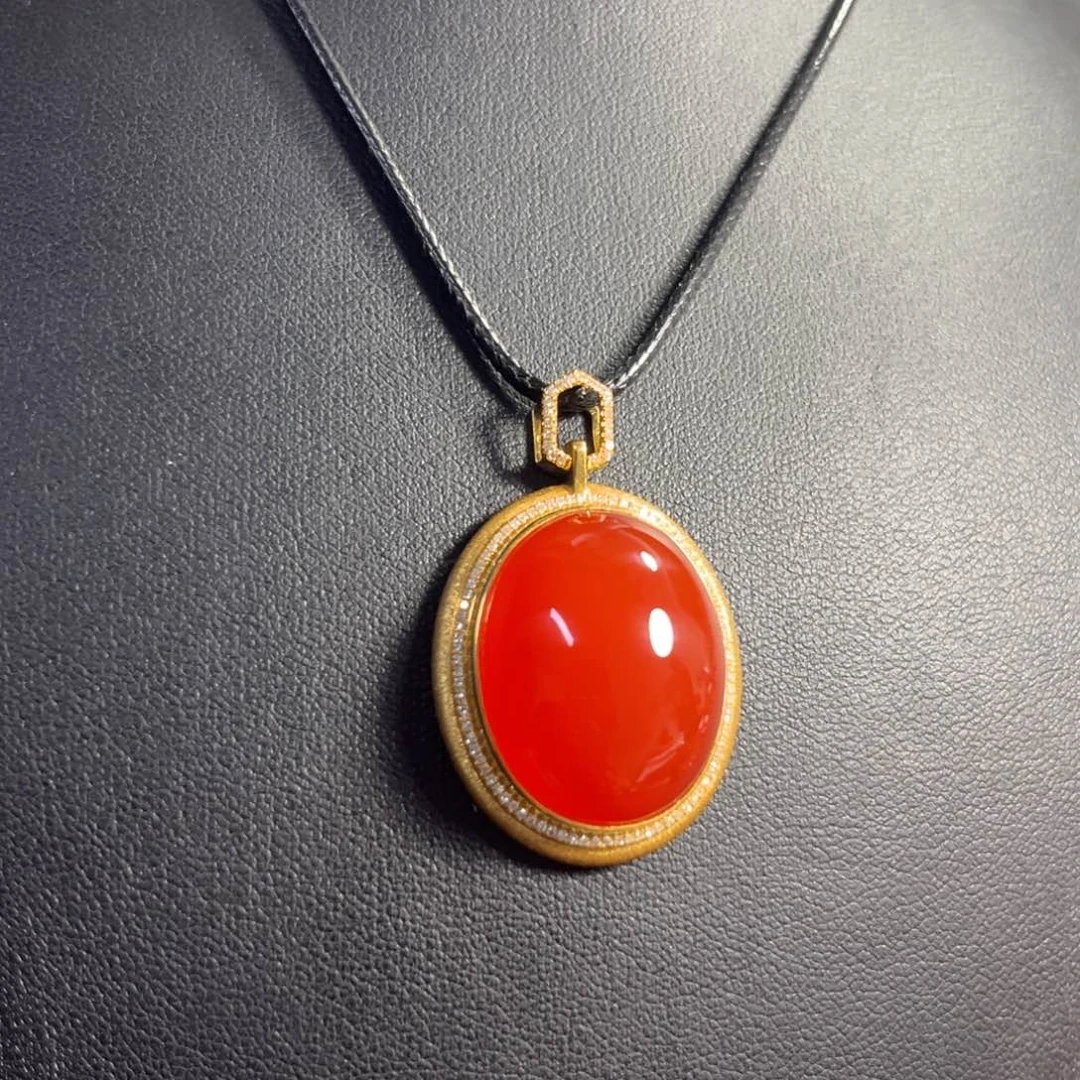 南红玛瑙吊坠18K金镶嵌小*