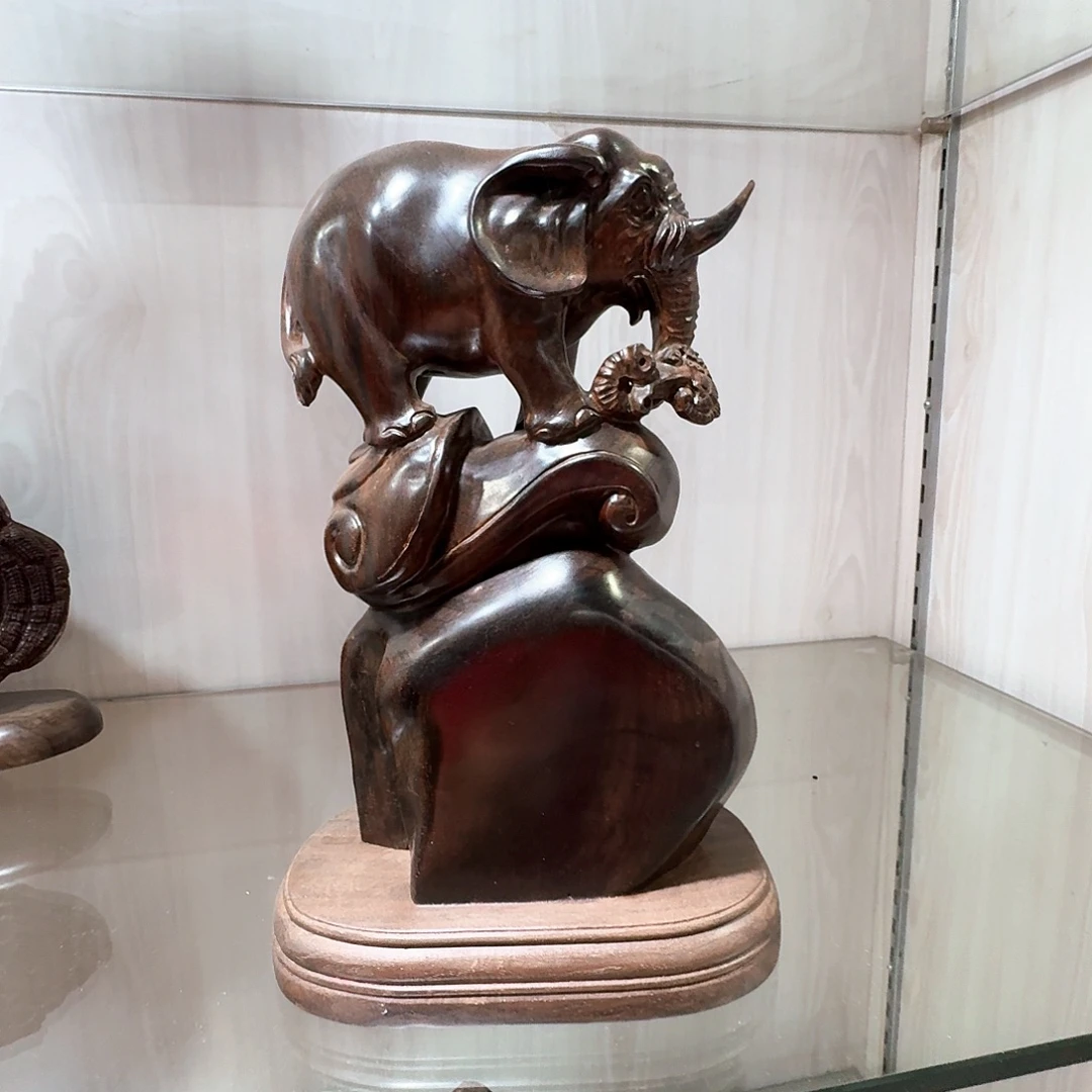 交趾黄檀（大红酸枝）