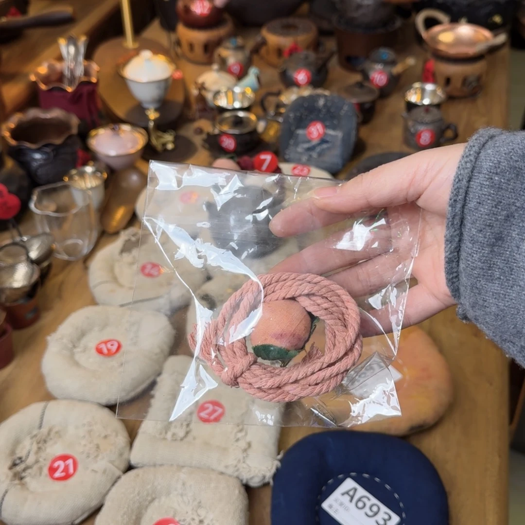 织绣植物染粗布桃子茶壶小物