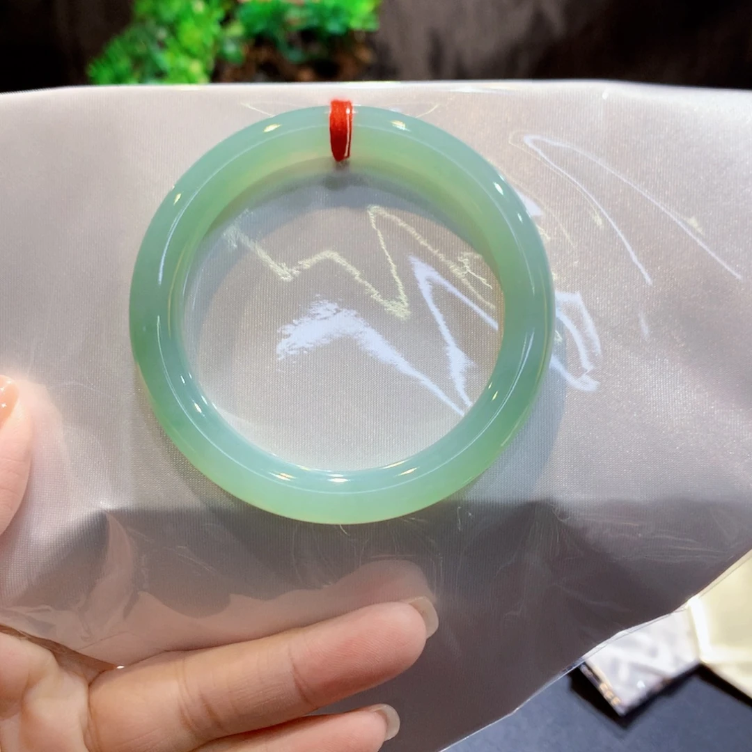 翡翠未镶嵌手镯翡翠手镯