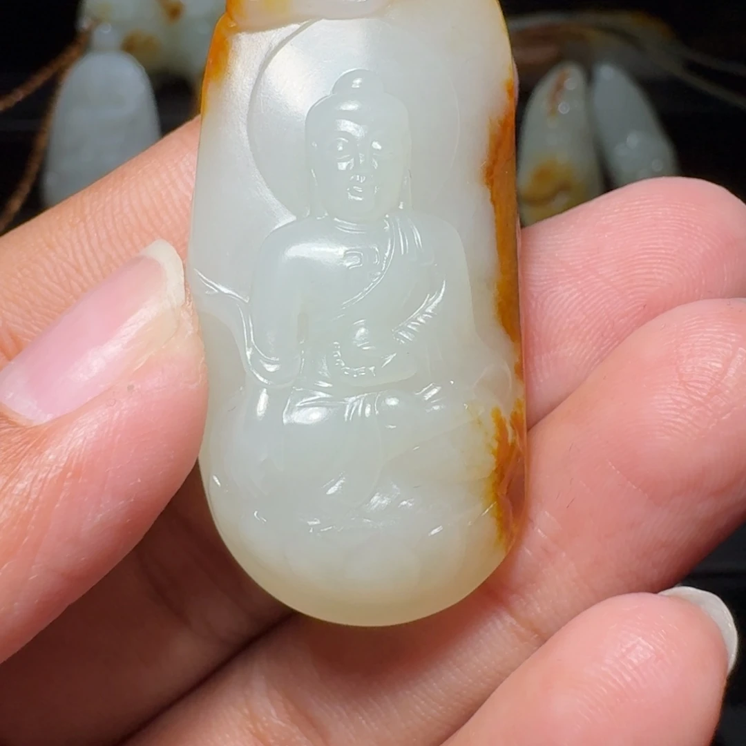 心***币和田玉未镶嵌颈饰