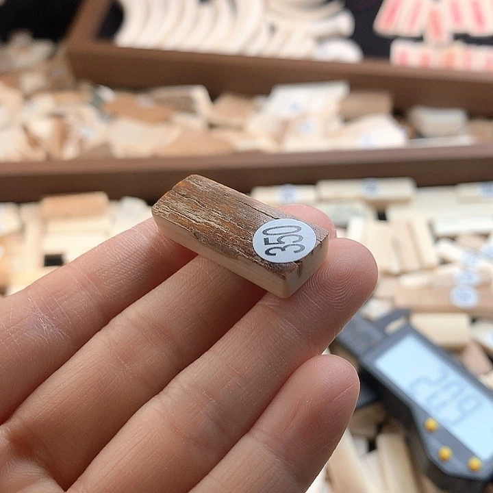 泥塑不打孔联系客服