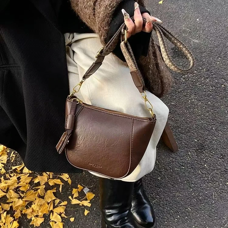 2025新款质感软皮小方包女贝壳包时尚轻奢百搭单肩斜挎包