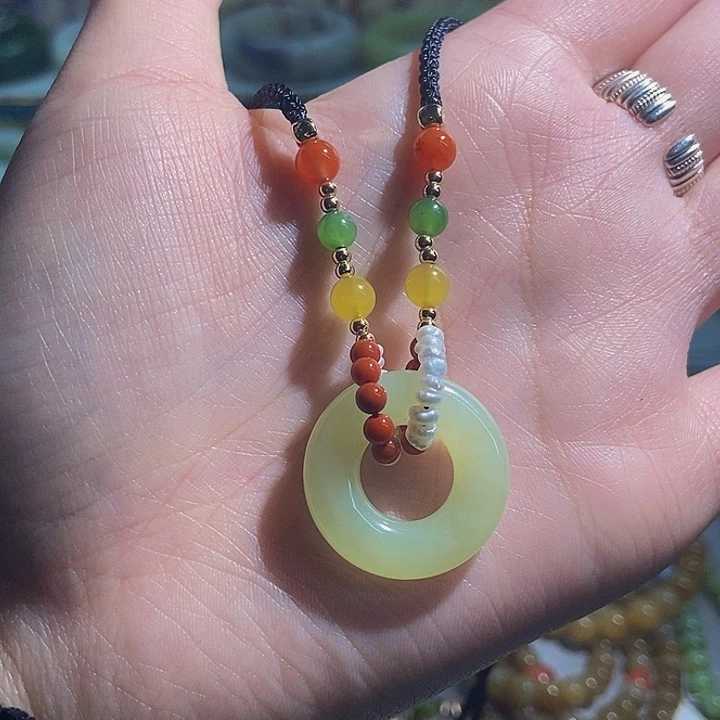 和田玉和田玉未镶嵌且末黄口挂件