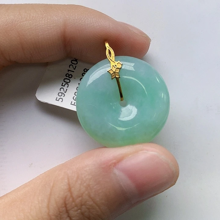 颈饰18K金镶嵌翡翠天然翡翠