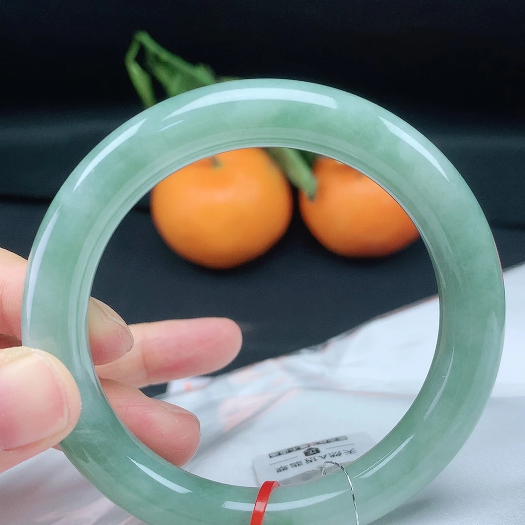 翡翠手镯未镶嵌57胖