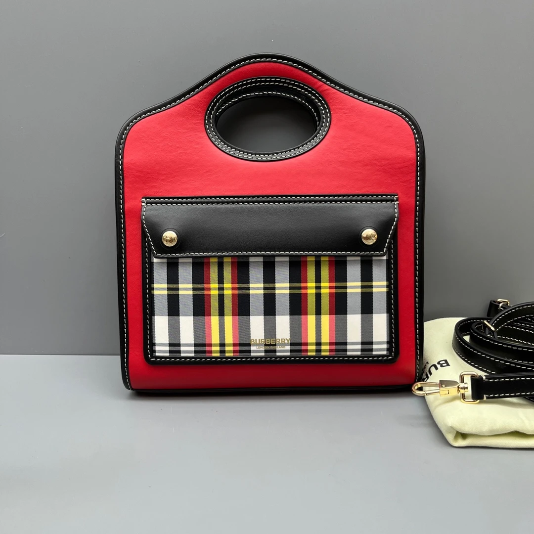 95新 BURBERRY/博柏利 格纹拼皮Pocket邮差包 尺寸23*26SV12799