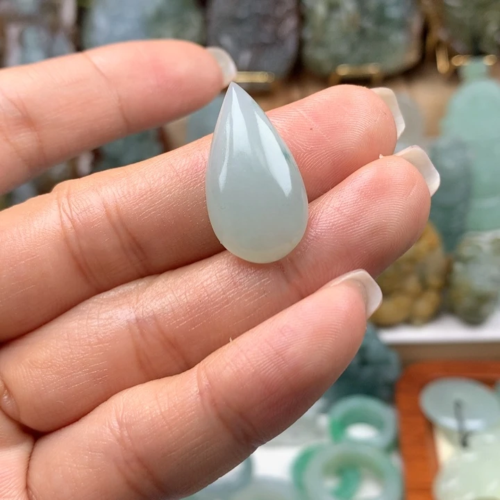 颈饰未镶嵌翡翠水滴