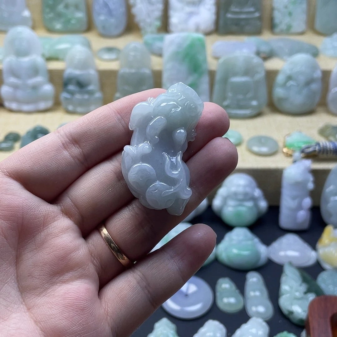 翡翠未镶嵌颈饰纯天然翡翠