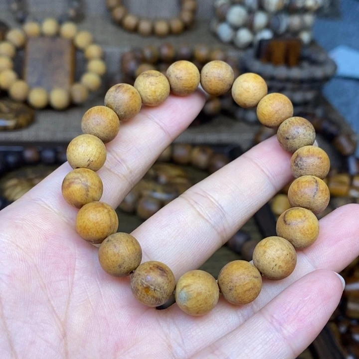 手串贡木1.0黄年糕