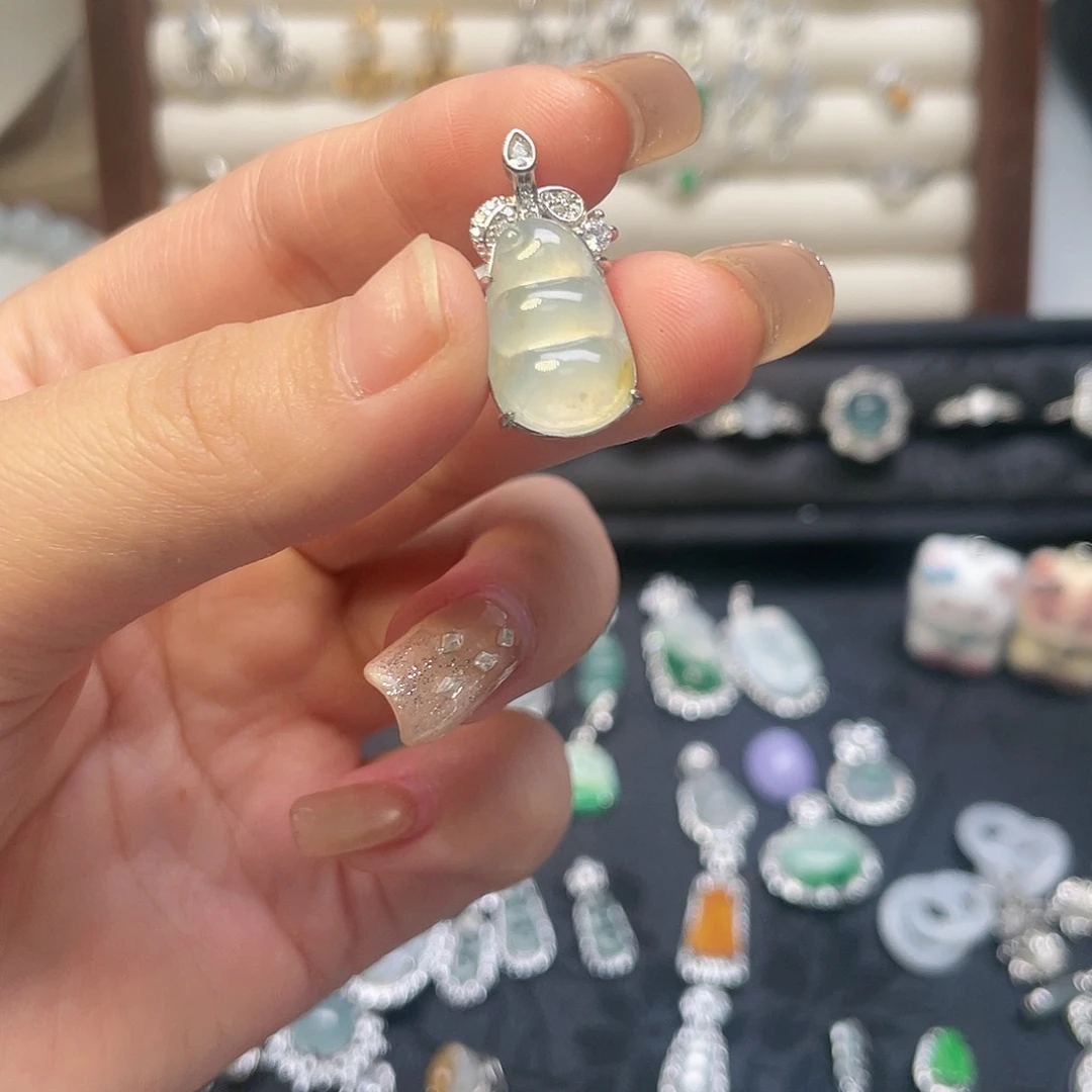 翡翠银S925镶嵌颈饰吊坠