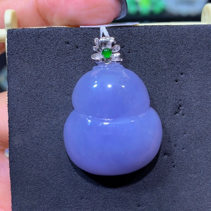 翡翠18K金镶嵌颈饰翡翠