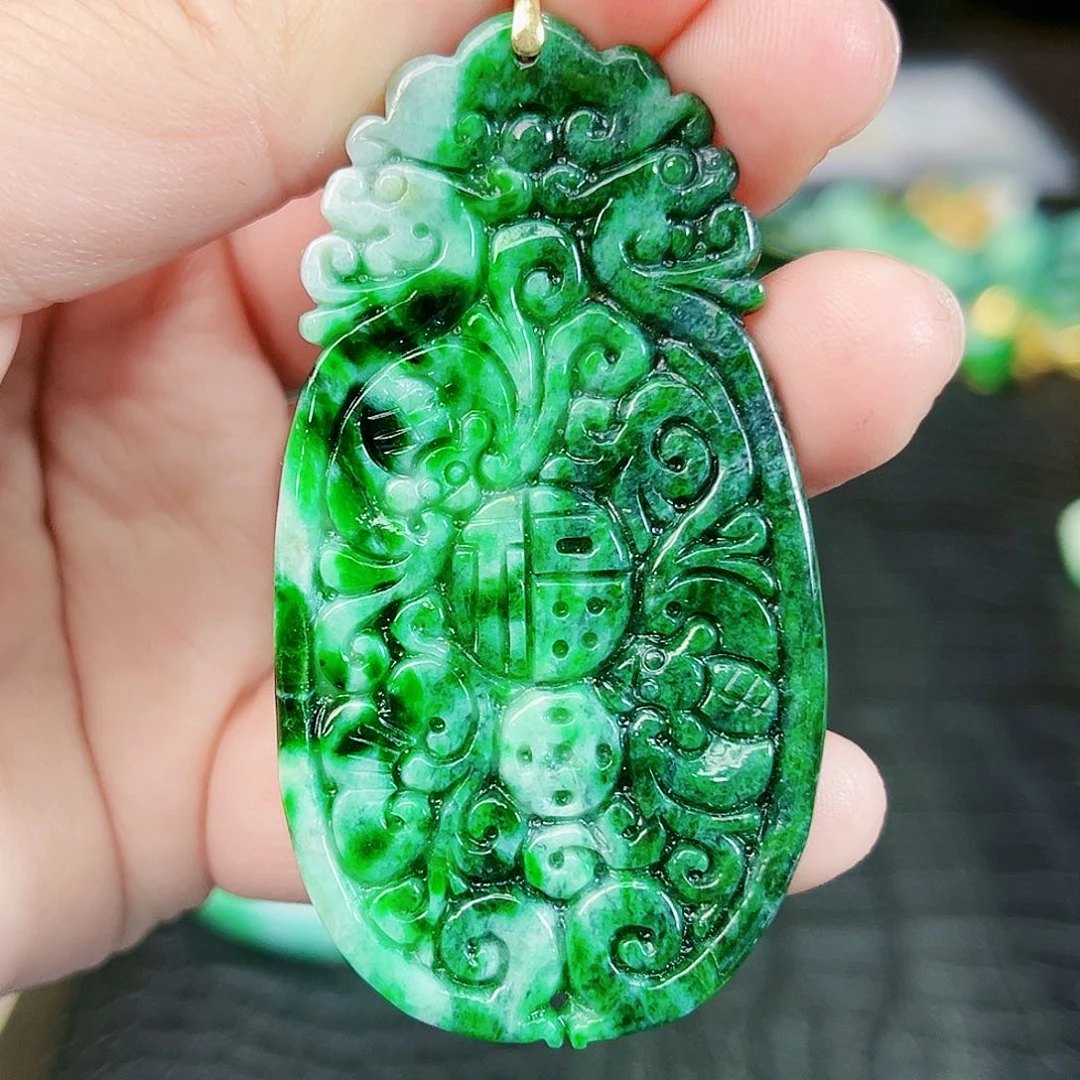 翡翠颈饰18K金镶嵌吊坠