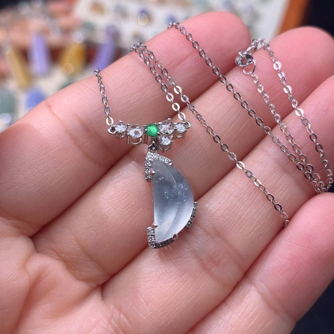 套链18K金镶嵌翡翠锁骨链