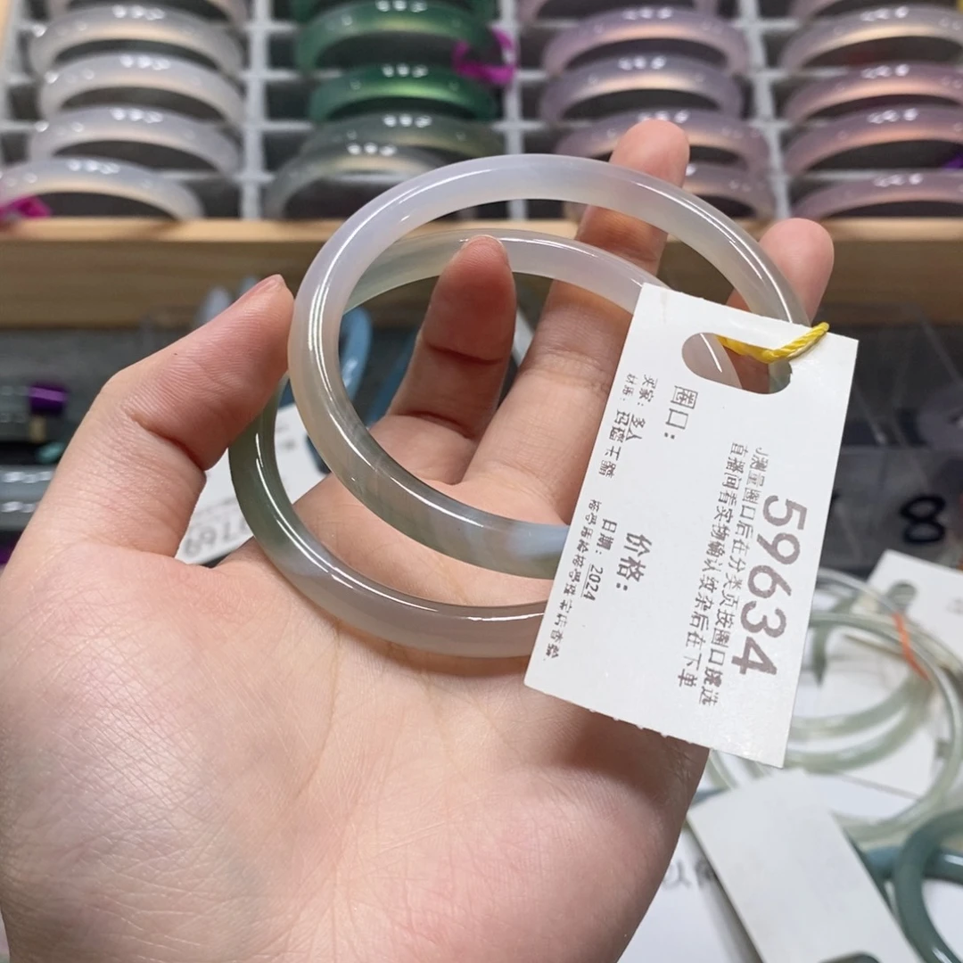 玛瑙/玉髓手镯未镶嵌59634