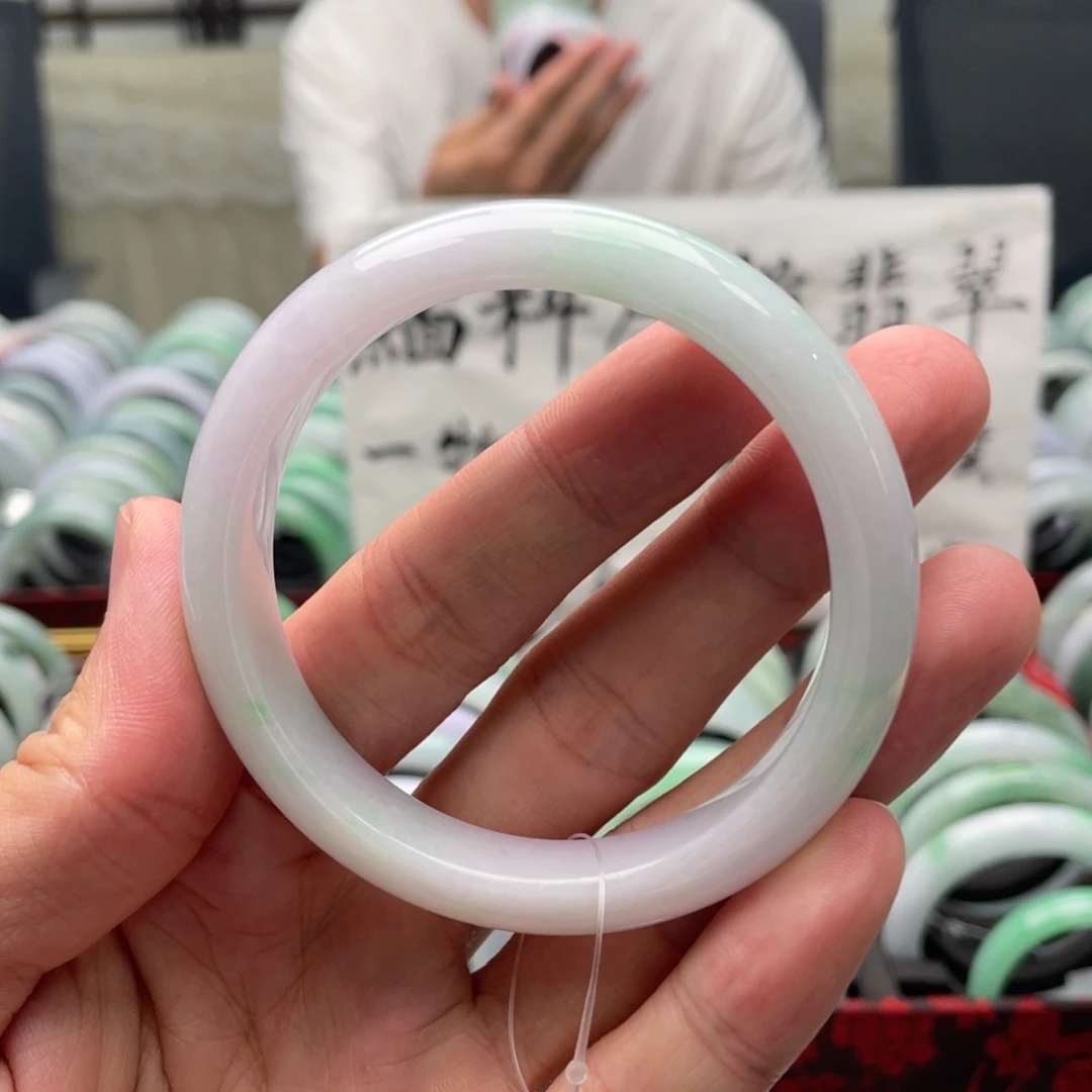 翡翠手镯未镶嵌手镯