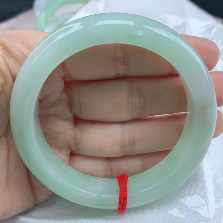 翡翠手镯未镶嵌甜果绿56