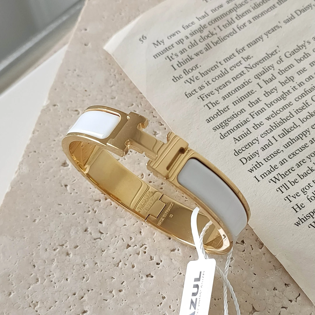 95新 Hermes/爱马仕 Azul-白色珐琅金扣clic h窄版手镯39589