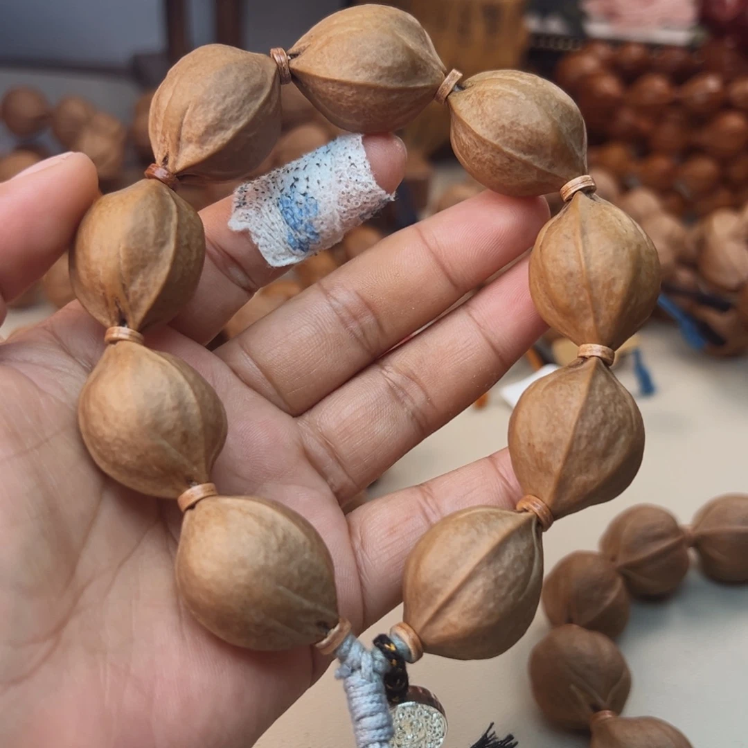 @****手串橄榄核梅林铁核鲨鱼背素串 22×28