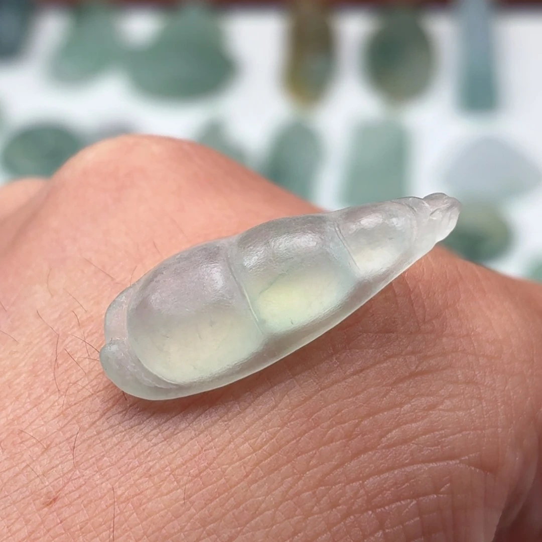 定制翡翠未镶嵌福豆