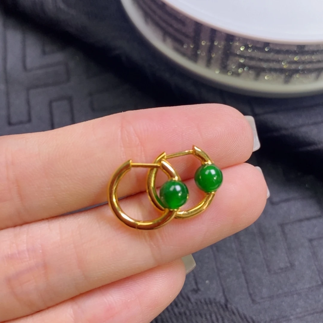 18K金镶嵌翡翠耳饰辣色珠珠