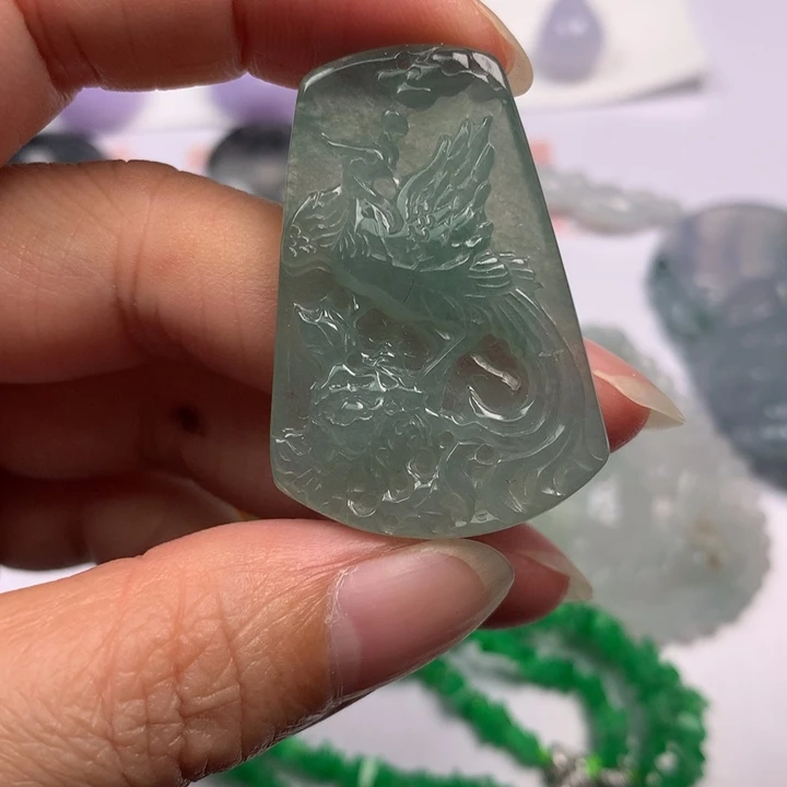 翡翠未镶嵌颈饰翡翠