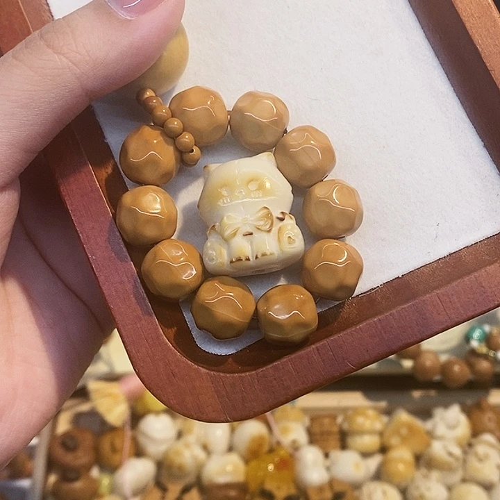 悟***野手串猴头核桃滴流猫