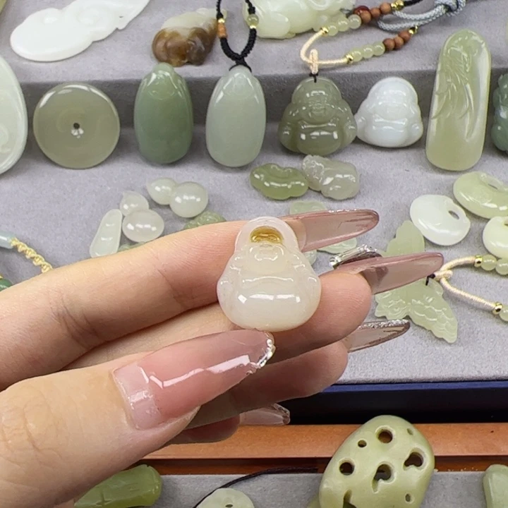颈饰未镶嵌和田玉