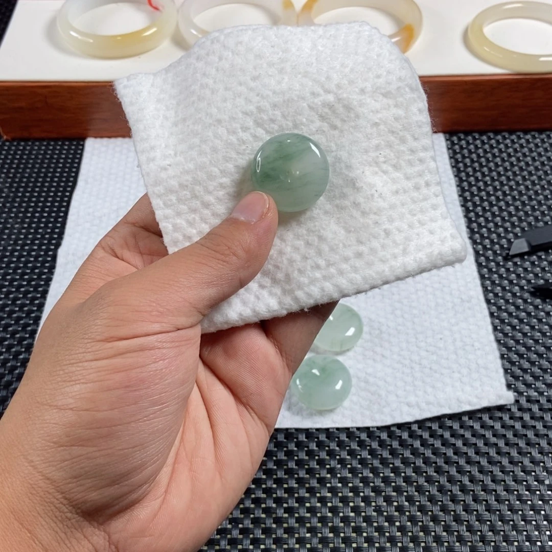 马***啊石英质玉未镶嵌手镯无鉴赏期有裂包退