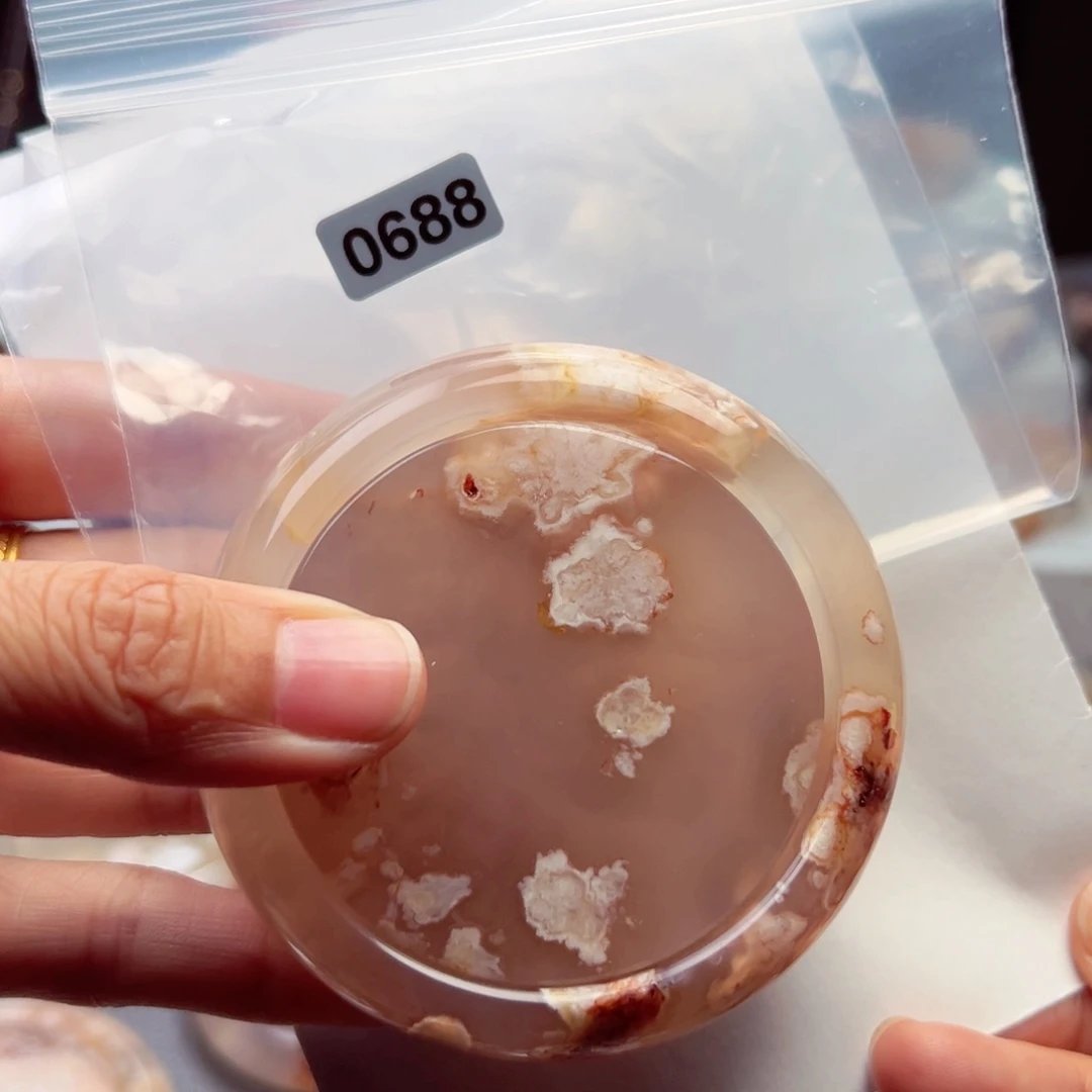 玛瑙/玉髓手镯未镶嵌嚣