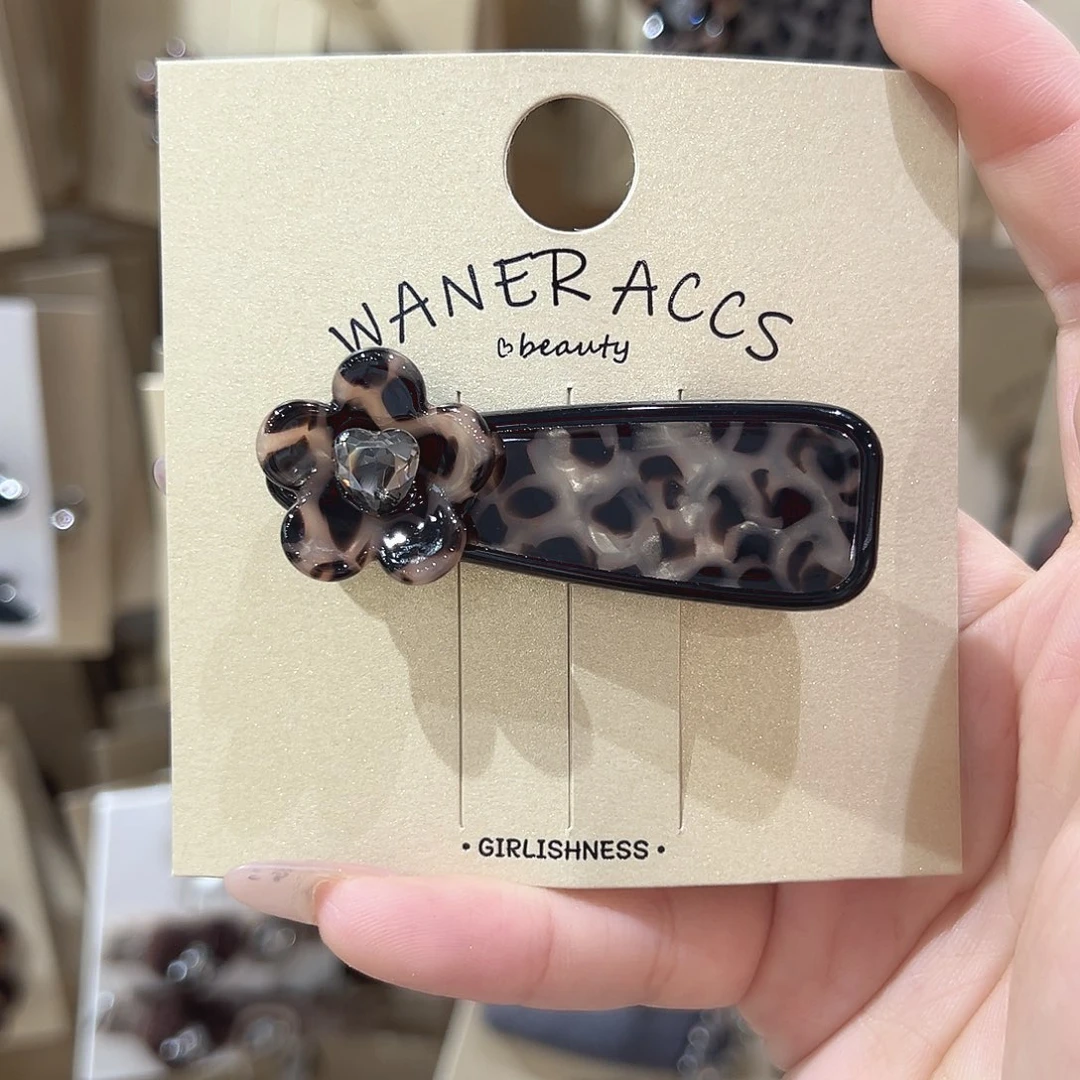 非金属仿珍珠豹纹花花鸭夹