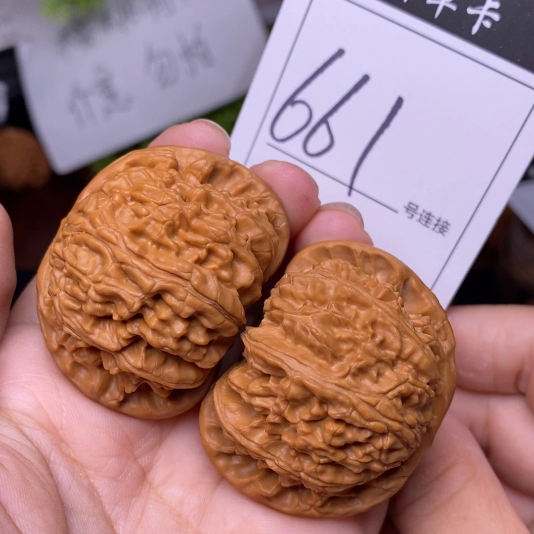 把件文玩核桃661闷尖白狮子头4.4