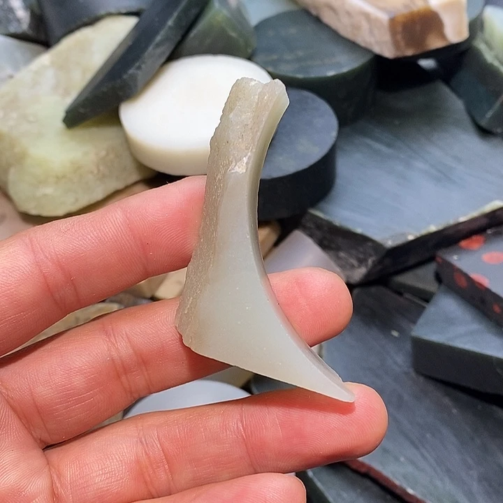 和田玉未镶嵌珠宝奇石