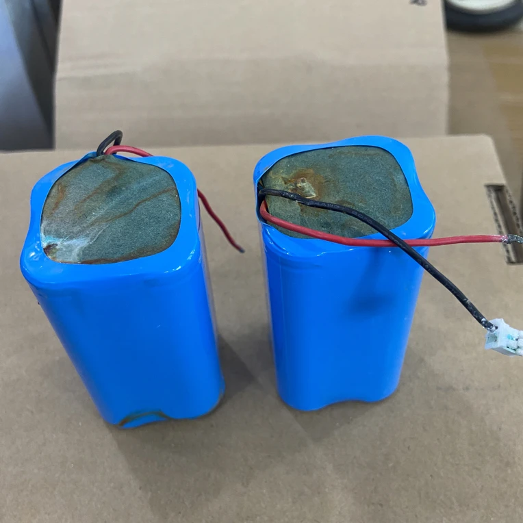 【处理 有水锈 到手二块 共8节】4并3.7伏六千毫安1860电池组