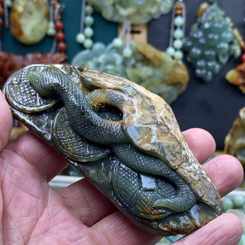 【闪购商品】未镶嵌岫岩河磨玉（透闪石质玉）把件