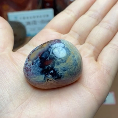 未镶嵌颈饰玛瑙/玉髓黄**薇
