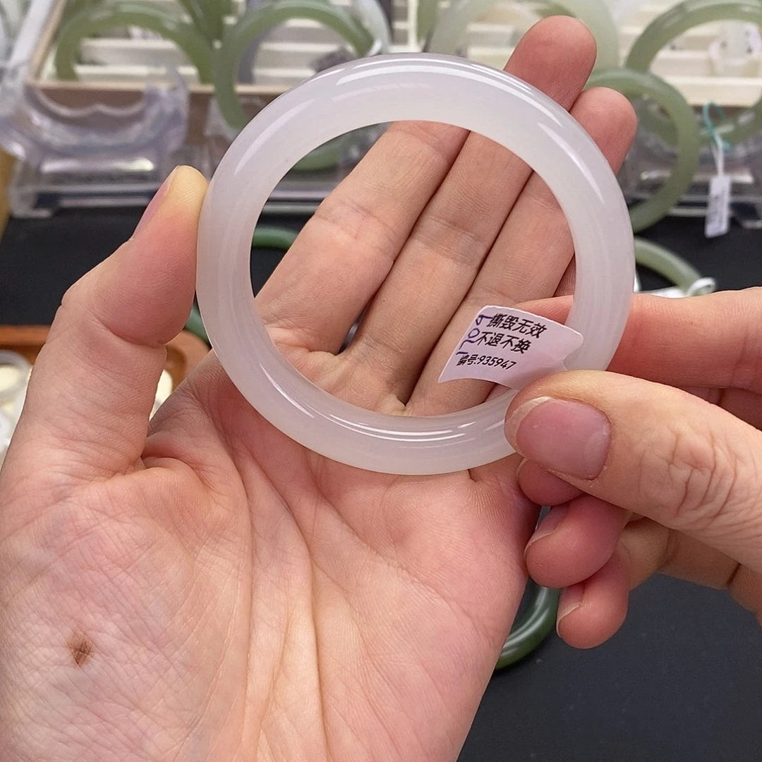 颖***宝和田玉未镶嵌珠宝奇石5354