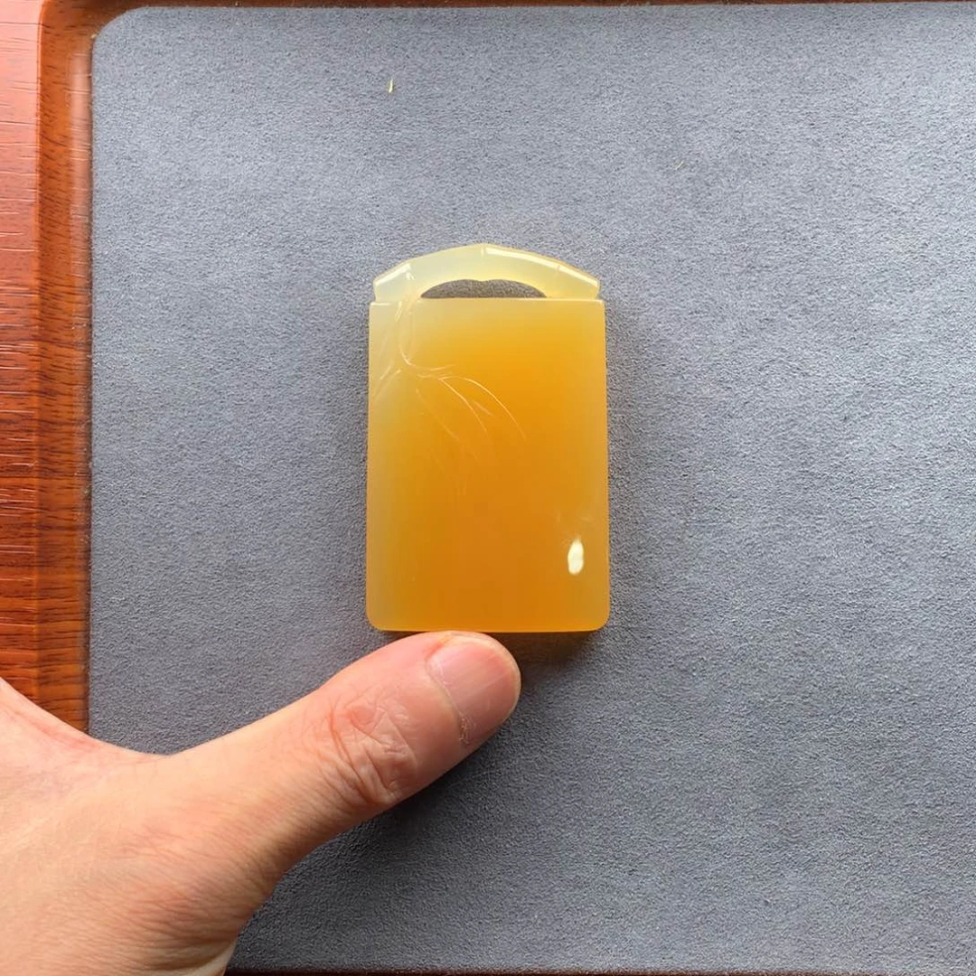 石英质玉配饰未镶嵌燕****想