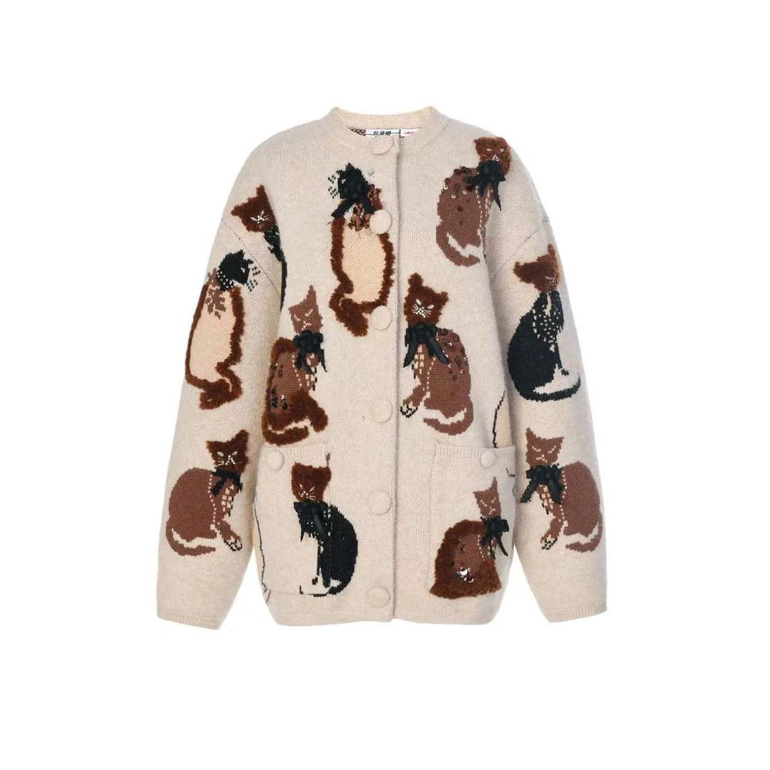 拉飞姆2025冬 趣味猫咪珠饰针织开衫LF25D51ZC038