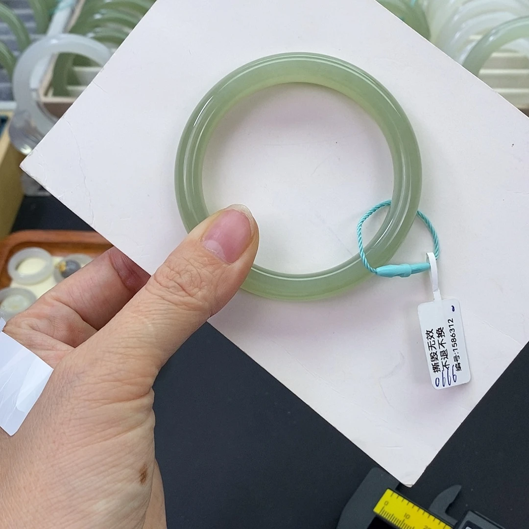 和田玉未镶嵌珠宝奇石5556