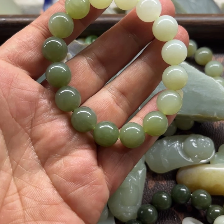 手链未镶嵌和田玉（糖玉）静**候