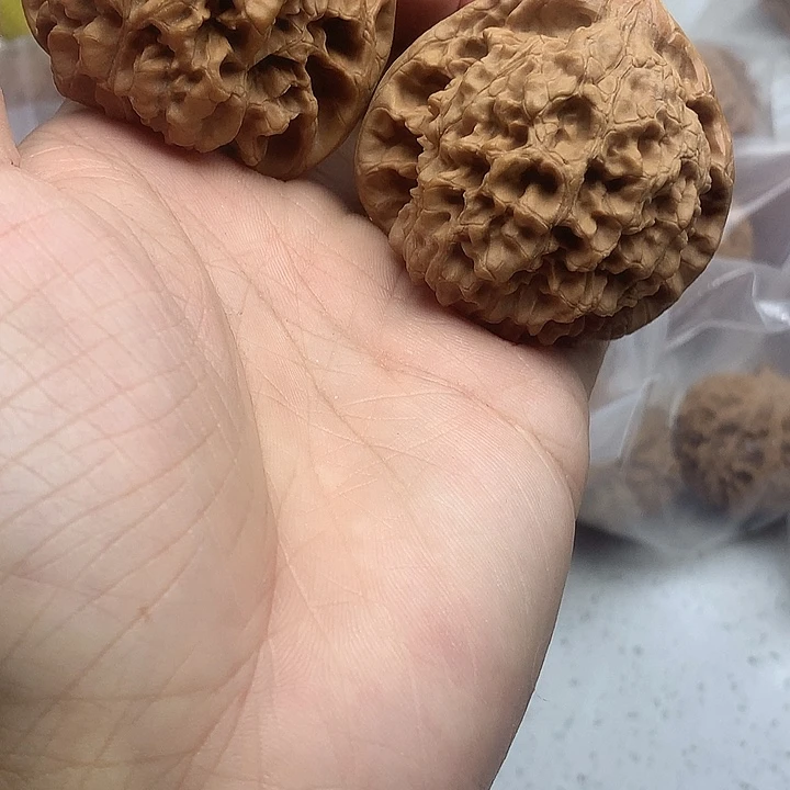 十***年文玩核桃吊坠三角官帽