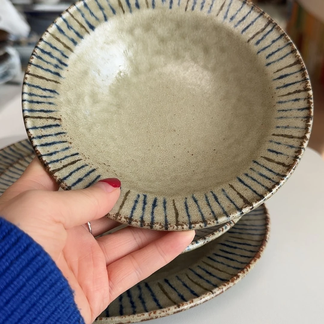 瓷片1只松叶纹17厘米深钵