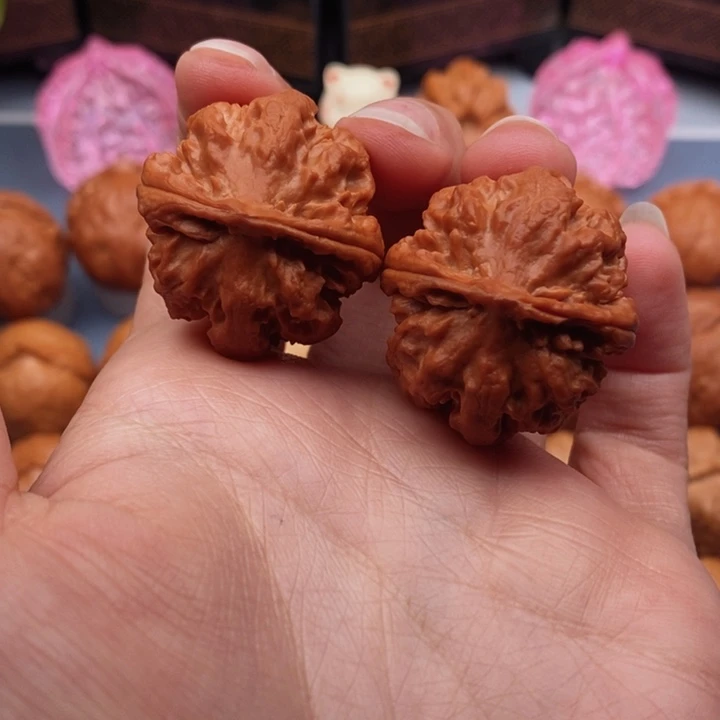 文玩核桃把件肉龙