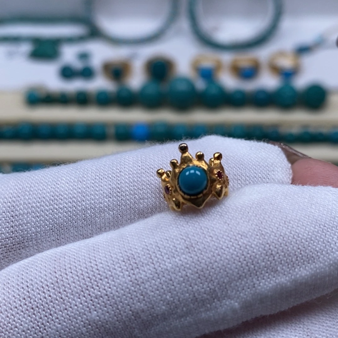绿松石18K金镶嵌珠宝奇石皇冠