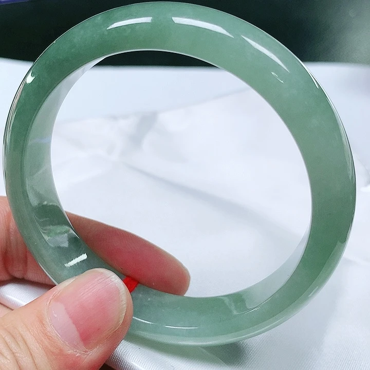 翡翠手镯未镶嵌翡翠手镯 未镶嵌